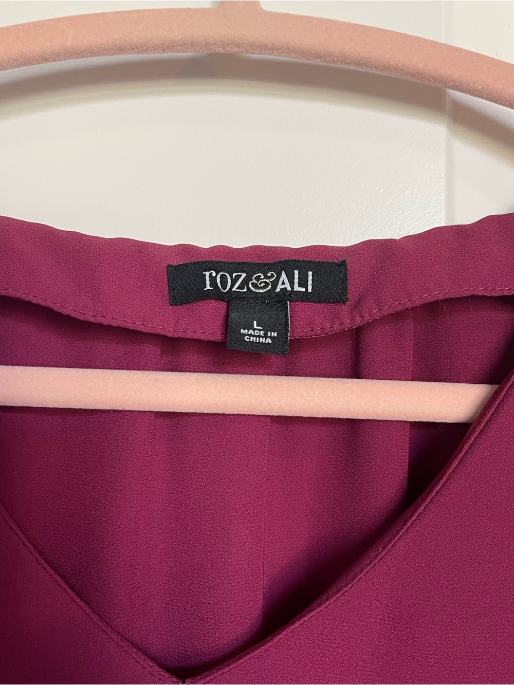 Roz & Ali Berry V-Neck Ruffle Sleeve Blouse - Picture 3 of 3